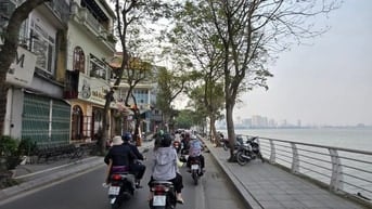 Bán nhà mặt phố Trích Sài, Tây Hồ 63m, 5 tầng, mt 4.8m. Giá: 50.5 tỷ