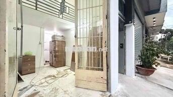 KIOT NHỎ CHO THUÊ Ở HOẶC KINH DOANH CÓ GÁC LỬNG CAO 2M GẦN VÕ VĂN KIỆT