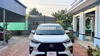 Veloz Cross 2023 Xe gia đình màu trắng ngọc trai