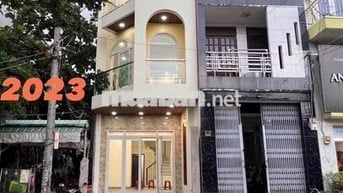 Nhà mặt tiền 1 trệt 3 lầu 160m2 có thể kinh doanh ở Bình Thạnh