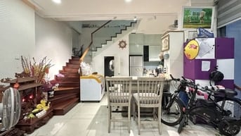 cần tiền trả nợ bán nhà 1t1l đ.Bùi Hữu Nghĩa-q5,dt 64m2-giá 1 tỷ 850tr