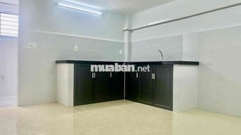 Nhà Mới DT 4x25 1Trệt 1Lửng 3Pn 2Wc Sân Đậu Ôtô 7 Chổ Hẻm Xe Tải
