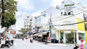 Nhà Đẹp 3 Tầng — Gần Hoà Bình, Lũy Bán Bích, Âu Cơ  (4,3m x 15m) Đông
