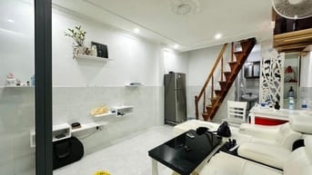 Li dị bán gấp nhà Trần Hưng Đạo,Q1,giá 2,25 tỷ,dt 56m2,sổ hồng riêng