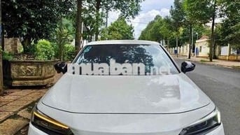 Honda Civic 2023 RS 1.5 AT - 30000 km sơn zin 99%