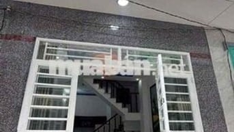 BÁN NHÀ 790TR ( CAM KẾT ĐÚNG GIÁ ) VỊ TRÍ CẠNH CẦU LỚN HÓC MÔN