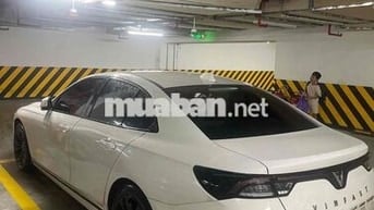 VinFast Lux A2.0 2020 A2.0 Tiêu chuẩn - 82000 km