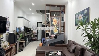 Anh Hữu đang cần bán nhà 44m , 4t  tại Phố Lụa, tiện ích tốt chỉ 8 tỷ