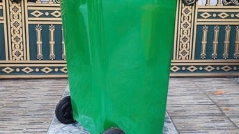 Thùng rác xanh 240 lít HDPE 2 bánh xe cho rác sinh hoạt