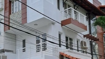 Nhà 2 mat tiền duong 9,gần đường 12 Trần não não