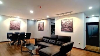 Cho thuê căn hộ CC tòa Green Diamond tại 93 Láng Hạ, diện tích 143m2, 