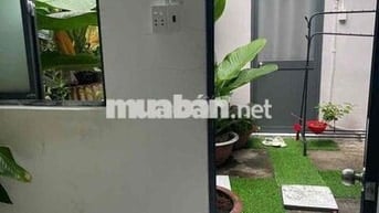 phòng gác sân vườn chill, máy giặt riêng trung tâm Q7