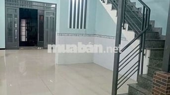 Nhà sach mới y hình,dt rộng rãi  hẻm ôtô 1lâu bancông 2pn ,