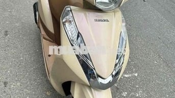 cần bán xe lead 2015 biển 43 chính chủ