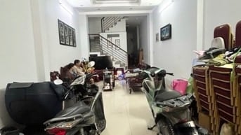 Bán nhà hơn 8 tỷ, 80m2, 3 Tầng, Ngay Tân Hương, Tân Phú
