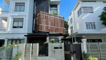 Chính chủ cho thuê Biệt Thự Song Lập Mỹ Hưng giá 130tr nhà đẹp