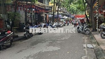 Căn hộ 3PN ngay trung tâm Ba Đình Hà Nội