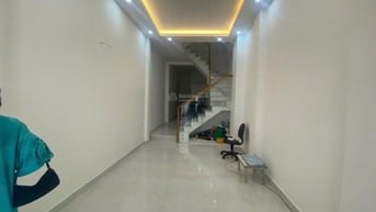 NHƯỢNG HĐ NHÀ MỚI NGUYÊN CĂN THẠCH THỊ THANH TÂN ĐỊNH QUẬN 1