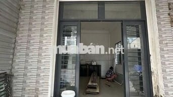 Cho thuê nguyên căn 1 trệt 1 lầu làm mb kinh doanh, gác cao. Đường lớn