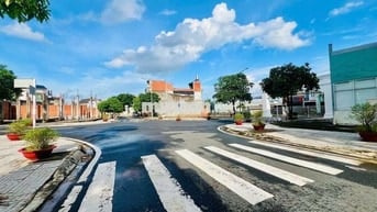 Bán nhà ở ngay tại tp HCM mặt tiền đường lớn