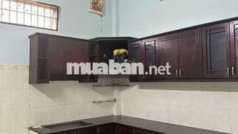 Cho thuê nhà mt hẻm tx 22  giá 7tr /th 2p ngủ 2wc
