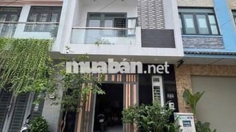 HẠ GIÁ BÁN GẤP NHÀ HẺM XE TẢI THÔNG LẠC LONG QUÂN, 3 TẦNG CỨNG CÁP