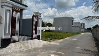 Nhà mặt tiền đường 1/ ngắn Suối Lội, DT 80m2, SHR, 2tỷ1, xây kiên cố.