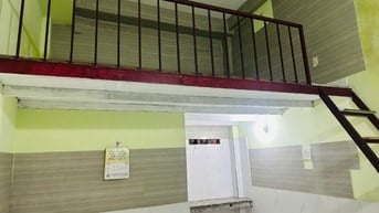 Phòng có gác chợ Hiệp Thành giờ giấc tự do
