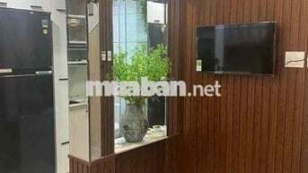 Bán nhà hẻm xe hơi Quận 1 dưới 6tỷ