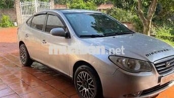 Hyundai Elantra 2009 1.6 MT - 30 km