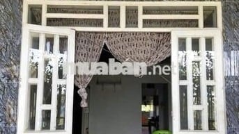 Bán nhà nằm 1 sẹc của Phan Văn HớnDT100m2, giá 950tr.SHR
