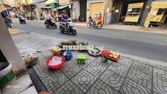 Nhà nguyên căn mặt tiền sầm uất đường Đông Bắc gần cvpm Quang Trung