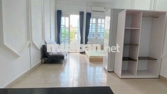 CHO THUÊ PHÒNG BAN CÔNG GẦN HVHK - ETOWN - NHÀ GA T3