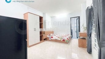 CHDV FULL NỘI THẤT CỬA SỔ BANCOL NGAY CẦU BÔNG TIỆN ĐI QUẬN 1, QUẬN 3