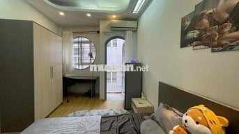 Phòng Ban công, xa bếp - Đường Chiến Thắng, Phú Nhuận gần Q2, Q1, Q3