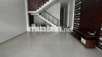 🏩 Cho thuê nhà 2 tầng mt đường Nguyễn Xí, 100m2, 12tr