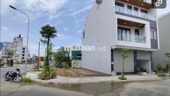 BÁN ĐẤT LÔ GÓC 2 MẶT TIỀN - HIẾM - ĐẸP - SỔ SẴN SANG TÊN TRONG NGÀY