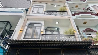 Gia Chủ Cần Tiền Gấp. Bán Nhanh Nhà Q10 dt 60m2 giá 3 tỷ 890. Sổ sẵn