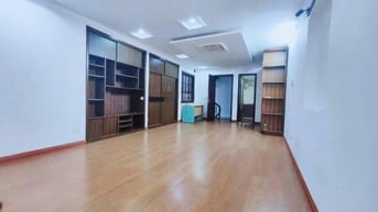 Cho thuê tòa nhà văn phòng 580m2 Ngã Tư Sở Thanh Xuân