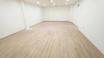 CHO THUÊ NHÀ NGUYÊN CĂN MẶT TIỀN ĐƯỜNG NGUYỄN TRÃI Q5