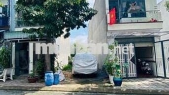 Đất trục chính KDC Hoàng Nam, P Tân Bình, Tp Dĩ An.