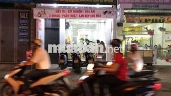 Nhà 4, 1x30m mặt đường Lê Đức Thọ
