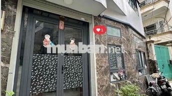 BÁN NHÀ TRUNG TÂM QUẬN 3 NGANG BỀ THẾ GẦN 8M VÀI BƯỚC CHÂN MẶT TIỀN