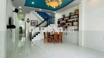 CHO THUÊ NHÀ TRỆT 1 LẦU RỘNG ĐẸP - FULL NỘI THẤT - KDC VĂN HOÁ TÂY ĐÔ