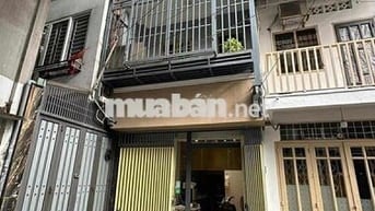 Pass Phòng lầu 2 trong nhà nguyên căn 2 PN