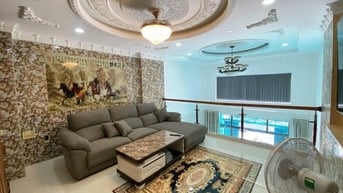 862/// NHÀ ĐỘC QUYỀN BÁN  ——————//———— Hoa Hồng 100tr  ACE nhận đủ  Sắ