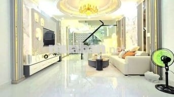 Nhà mới đẹp 1 lầu, 2 phòng ngủ đường xe hơi
