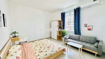 STUDIO CỬA SỔ TRỜI FULL NỘI THẤT NGAY ĐẠI HỌC VĂN LANG VÀ IUH