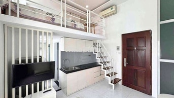 DUPLEX ĐẦY ĐỦ NỘI THẤT- Ở được 4 người. Gần Đầm Sen, An ninh Trống sẵn