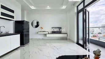 CĂN HỘ 1 PHÒNG NGỦ - BAN CÔNG - FULL NỘI THẤT NGAY KẾ CHỢ CÂY QUÉO